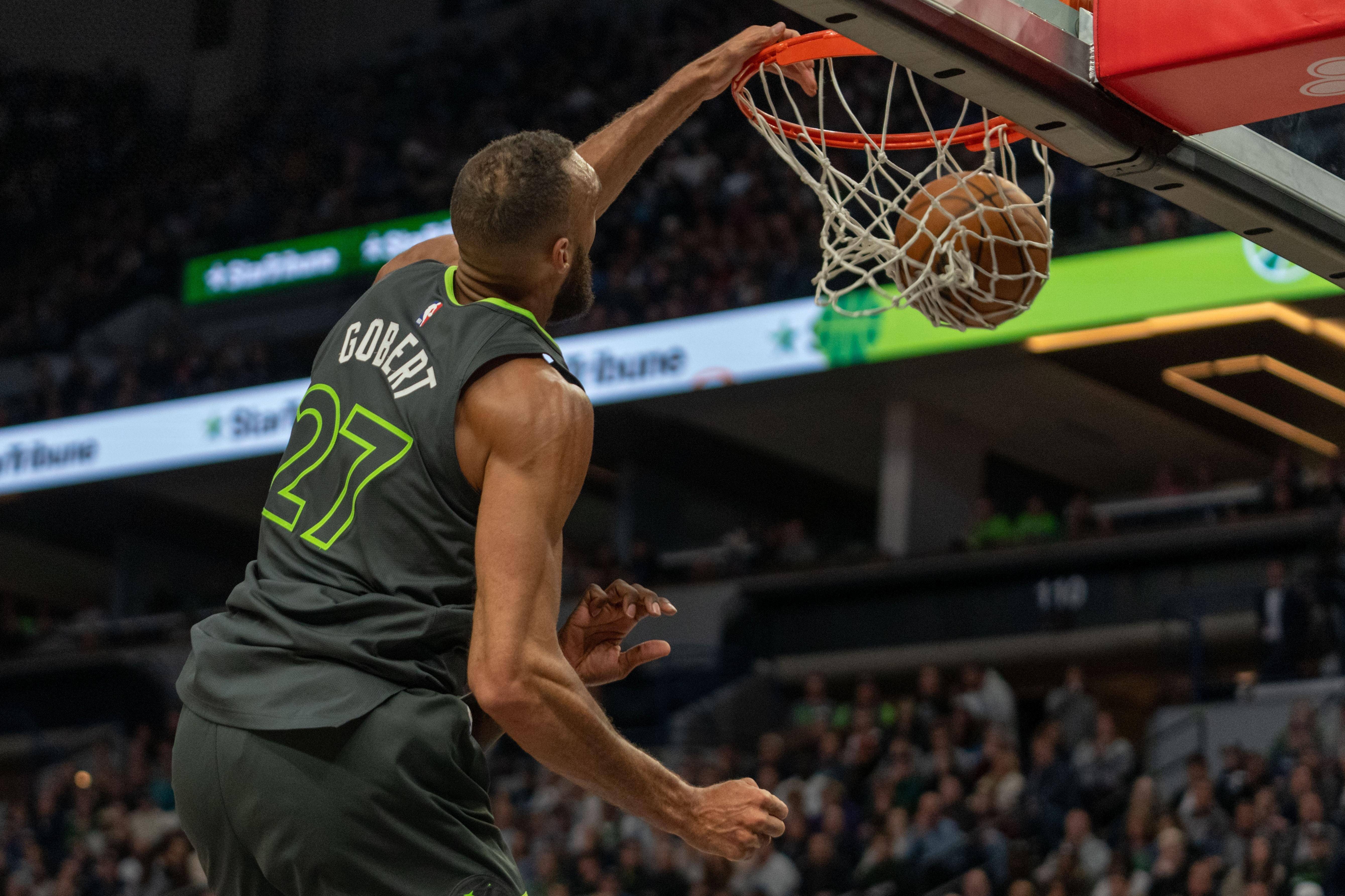 爱游戏APP-关于赛前NBA常规赛传出新动向；浙江队防线松动；管理层表态——话题不断；心理建设被强调的信息